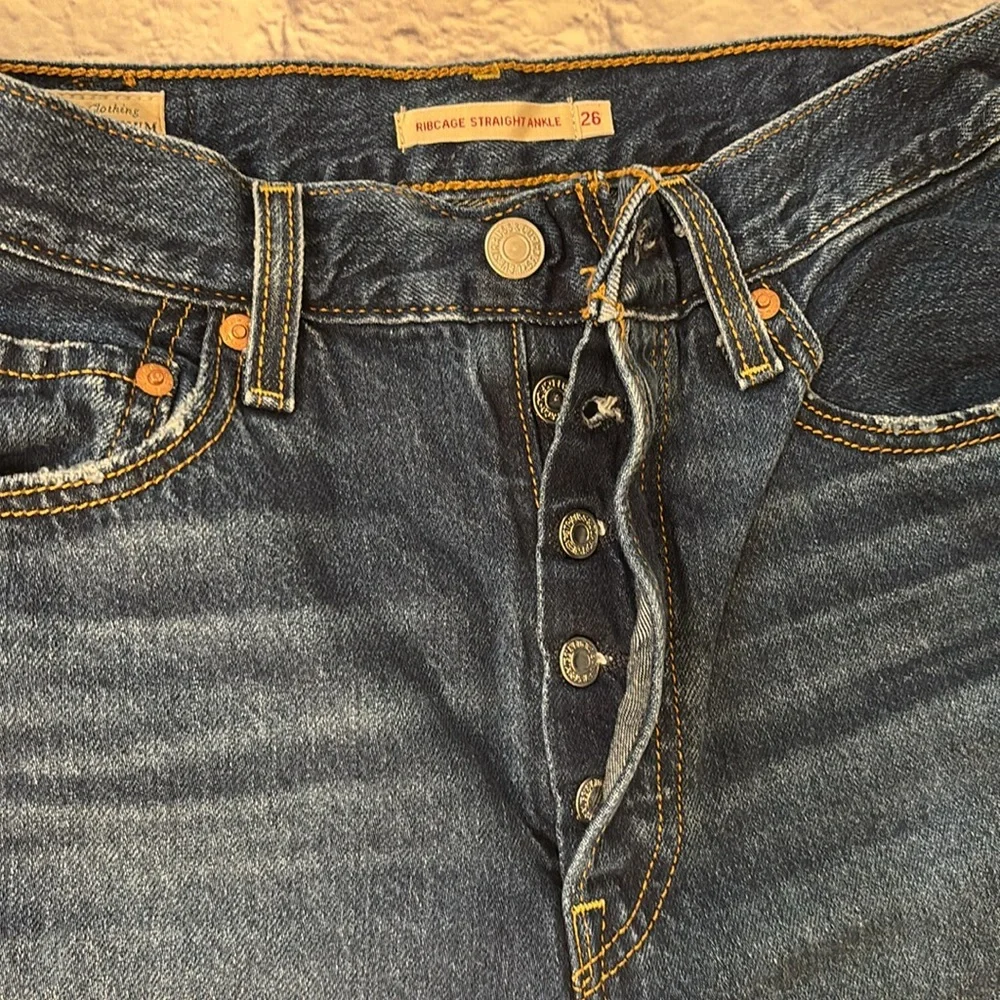 Levi’s Premium Denim Ribcage Straight Ankle High Waisted Denim Jeans Size 26